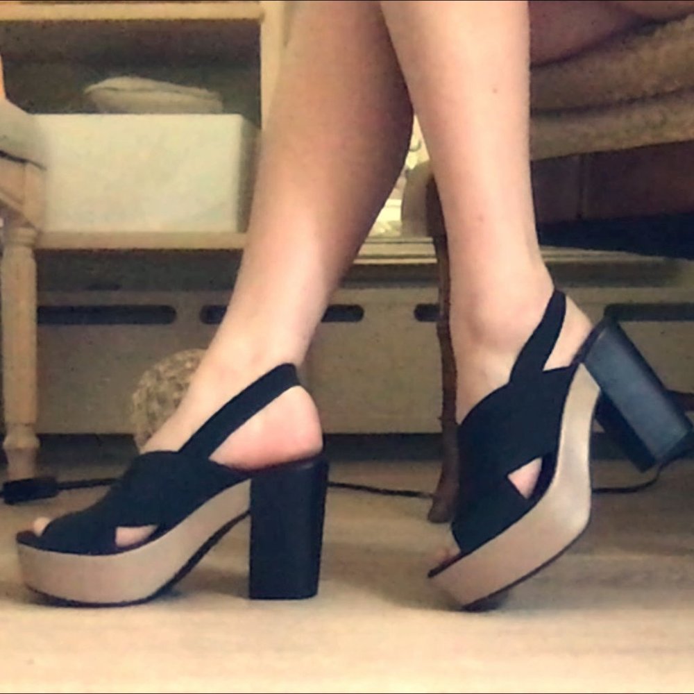 ♛ Anyi Lu Elastic Upper Platform Heel Sandal 39 ♛